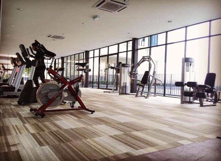 Francesco Suite - Trefoil Setia Alam-Near Setia City Mall & Setia Convention Centre Exterior foto